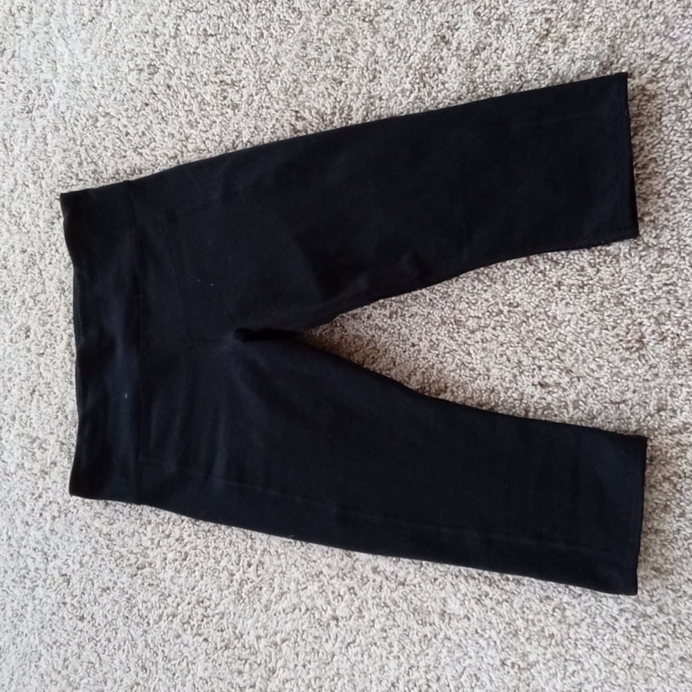 Uniquely Lorna Jane Capri leggings